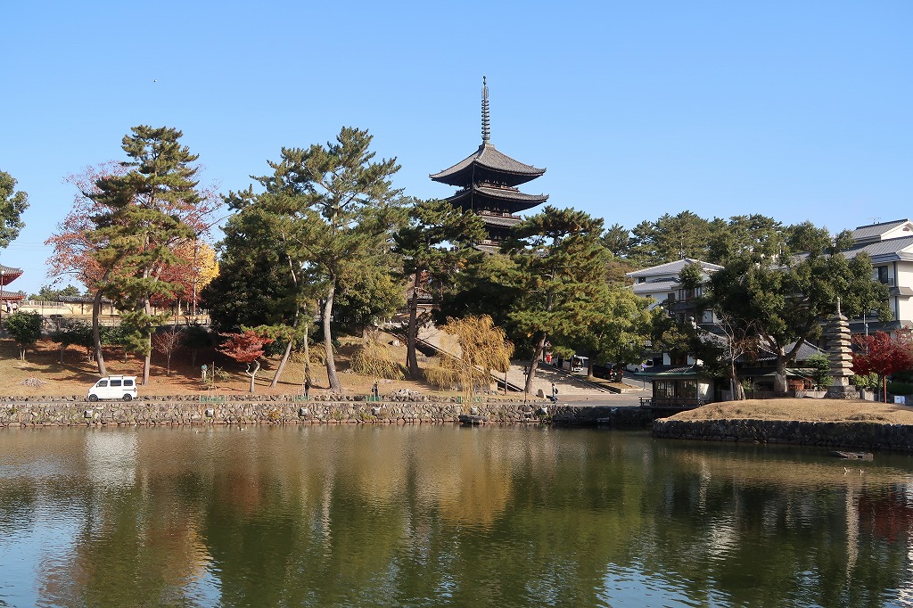 猿沢池からみる興福寺
